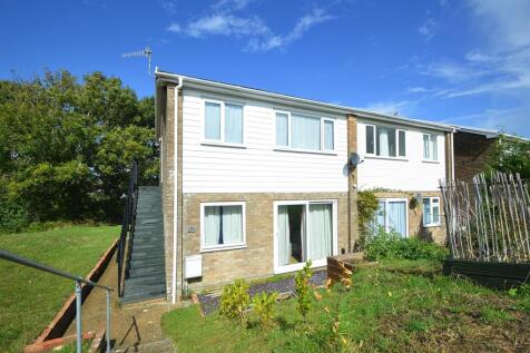 CASH BUYERS ONLY * SHANKLIN 2 bed flat for sale