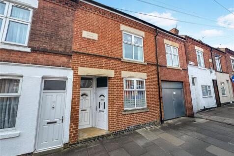 Pool Road, Leicester, Leicestershire 1 bed maisonette for sale