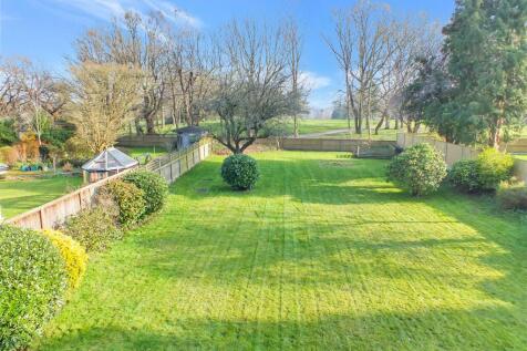 Sandyhurst Lane, Ashford 4 bed detached house for sale