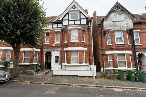 Cambridge Gardens, Folkestone Terraced house for sale