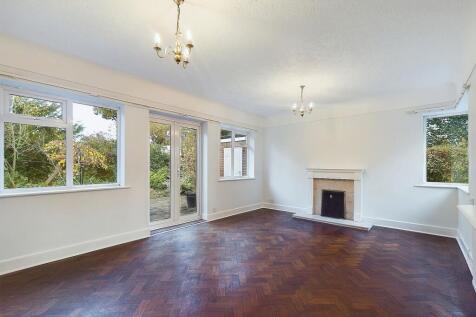 Heath Road, Upton, CH2 4 bed detached house for sale