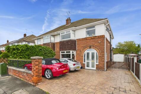 3 bedroom semi-detached house for sale