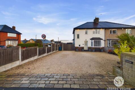 3 bedroom semi-detached house for sale