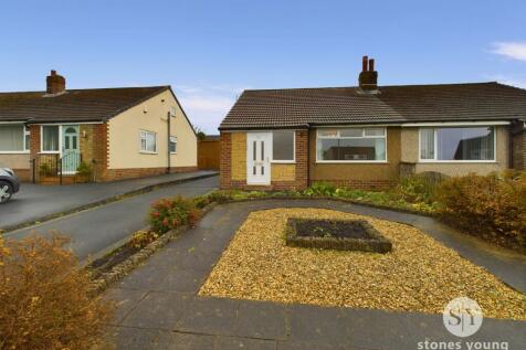 2 bedroom semi-detached bungalow for sale