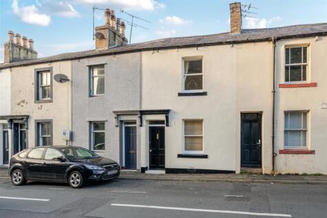 South Street, Cockermouth CA13 2 bed terraced house for sale
