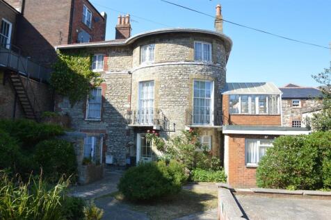 CENTRAL RYDE 7 bed detached house for sale