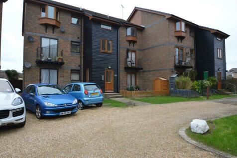 RYDE 2 bed flat for sale