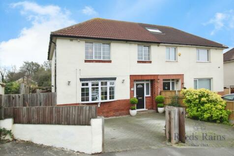 4 bedroom semi-detached house for sale