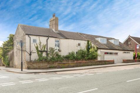 Oulton Lane, Leeds LS26 5 bed link detached house for sale