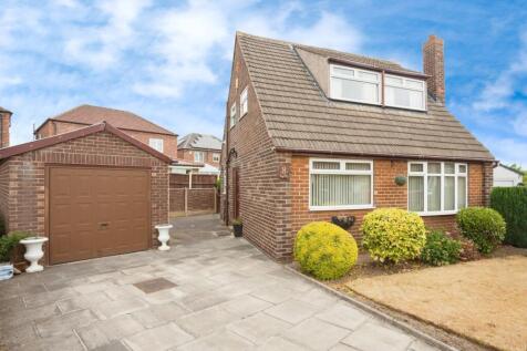 Holmsley Garth, Leeds LS26 3 bed detached house for sale