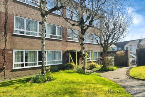 Elmwood Court, Manchester M32 2 bed apartment for sale
