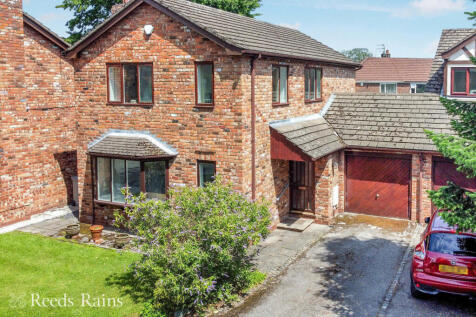 Church Lane, Greater Manchester M33 3 bed detached house for sale