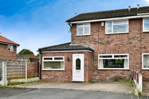 3 bedroom semi-detached house for sale