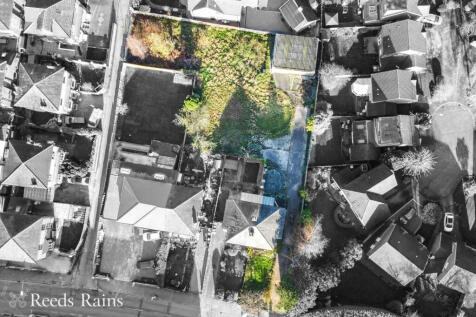 Glebelands Road, Greater Manchester M33 2 bed semi