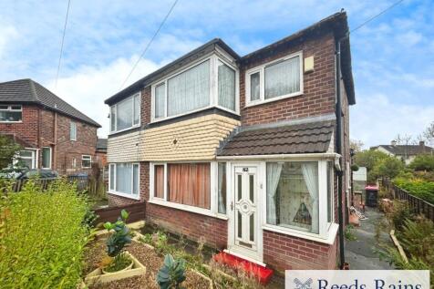 Castlewood Road, Greater Manchester M7 3 bed semi