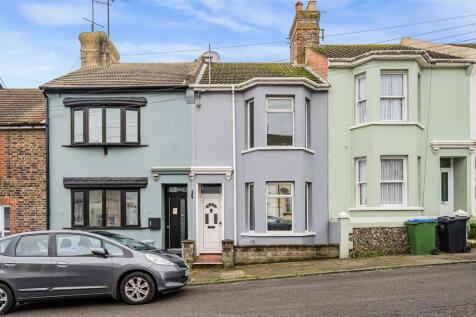 Lawes Avenue, Newhaven 3 bed terraced house for sale