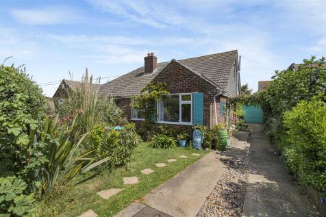 Sutton Avenue North, Peacehaven 3 bed semi