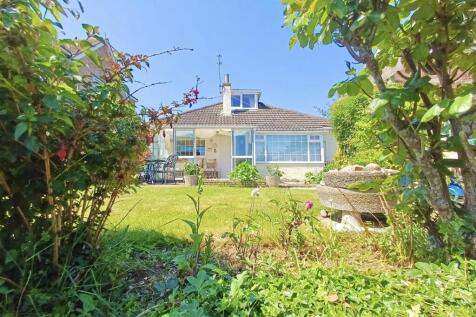 Cissbury Avenue, Peacehaven 4 bed detached bungalow for sale