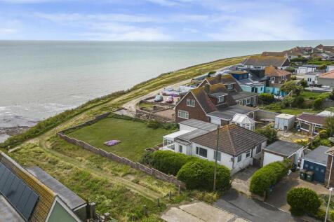 The Promenade, Peacehaven 3 bed detached bungalow for sale