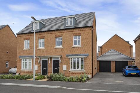 3 bedroom semi-detached house for sale