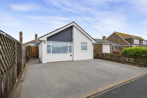 Roderick Avenue, Peacehaven 3 bed detached bungalow for sale