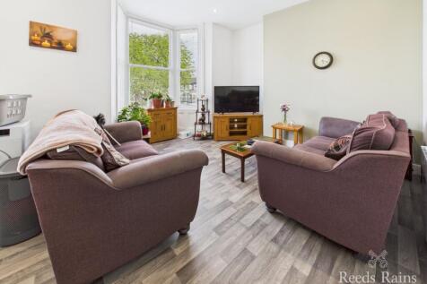 Albemarle Crescent, North Yorkshire YO11 7 bed terraced house for sale