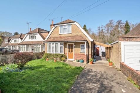 Woodlands Avenue, Surrey KT14 2 bed bungalow for sale