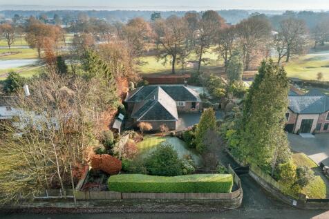 Chester Road, Mere, WA16 2 bed bungalow for sale