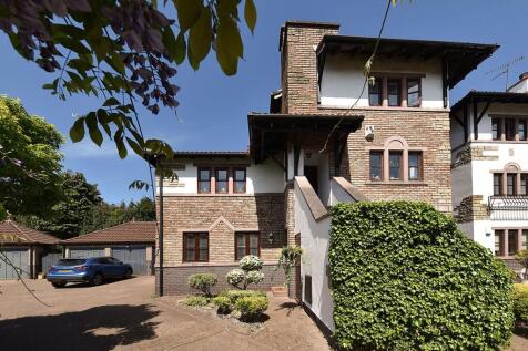 Balmoral Close, Knutsford, WA16 2 bed ground floor flat for sale