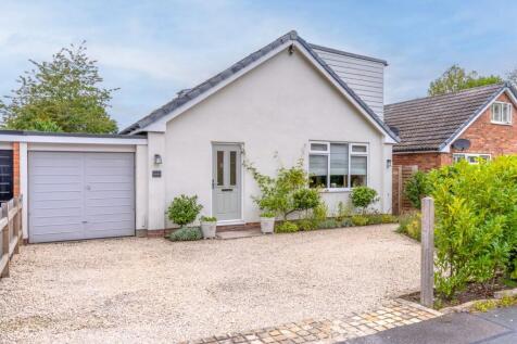 Summerfield Road, Mobberley, WA16 3 bed link detached house for sale