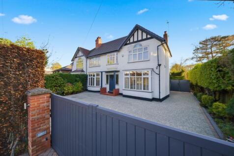 Knutsford Road, Wilmslow, SK9 4 bed semi