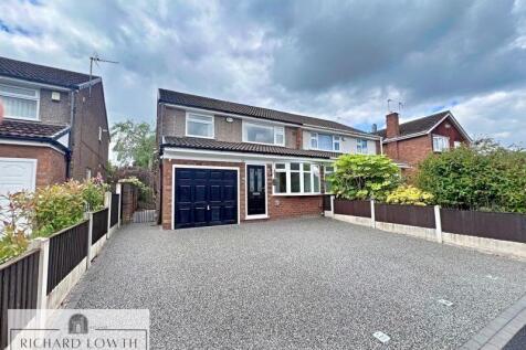 Radnormere Drive, Cheadle Hulme 3 bed semi