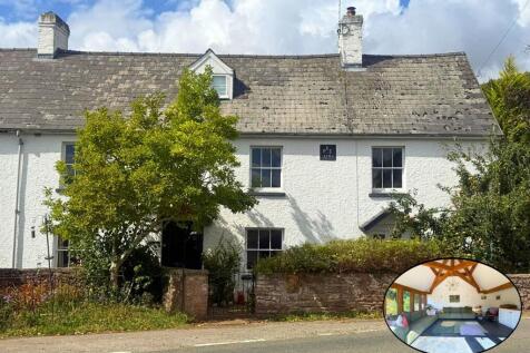 5 bedroom semi-detached house for sale