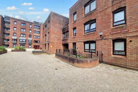 Maverdine Court, Gloucester GL1 3 bed apartment for sale