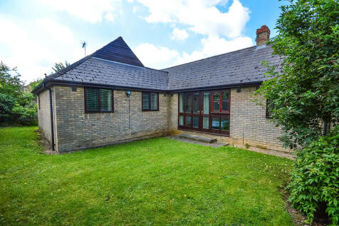 4 bedroom detached bungalow for sale
