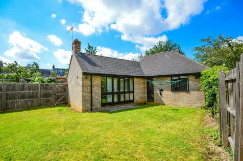 4 bedroom detached bungalow for sale