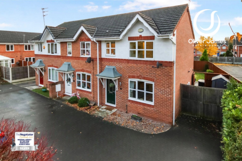 3 bedroom semi-detached house for sale