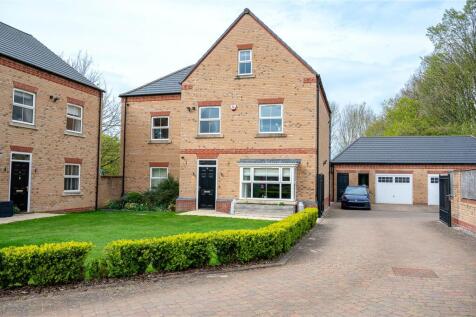 Elmete Green, Leeds, LS8 5 bed detached house for sale