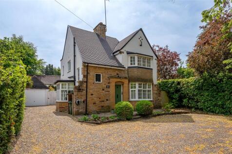 Leeds Road, Collingham, LS22 3 bed detached house for sale