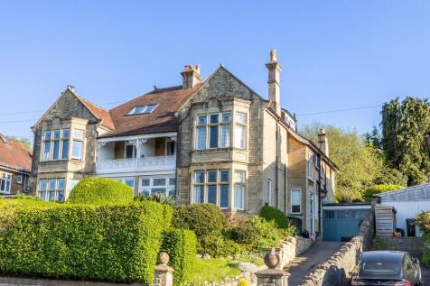 6 bedroom semi-detached house for sale