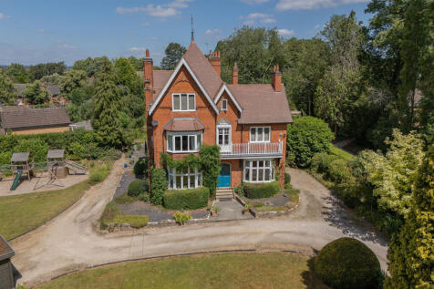 Leicester LE9 6 bed detached house for sale