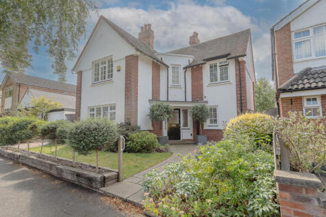 Leicester LE2 3 bed detached house for sale