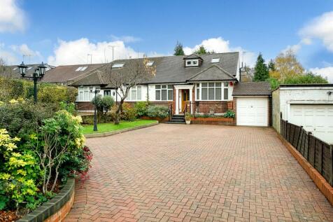 3 bedroom semi-detached bungalow for sale