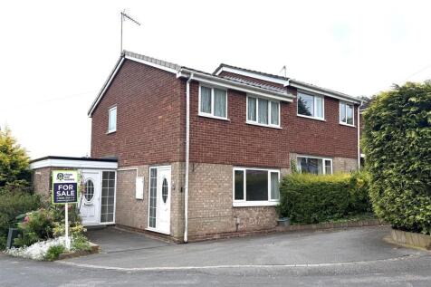 4 bedroom semi-detached house for sale