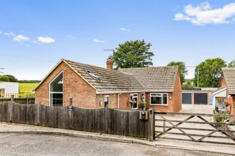 3 bedroom detached bungalow for sale