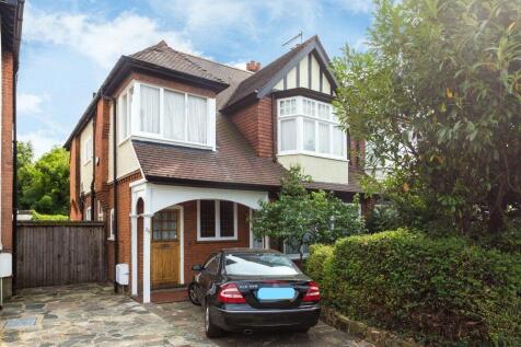 Lyndhurst Avenue, Mill Hill, NW7 4 bed semi