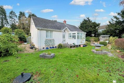 Grist Square, Laugharne, Carmarthen 2 bed detached bungalow for sale