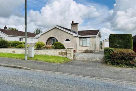 4 bedroom detached bungalow for sale