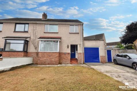 Woodlands Park, Haverfordwest 3 bed property for sale