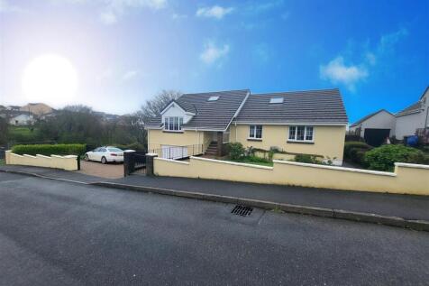 Lilac Close, Milford Haven 5 bed detached house for sale